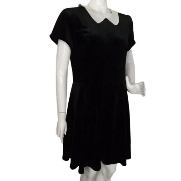 new HOT TOPIC Velvet Dress, Jr. XXL, Black, White collar, Short sleeves, Stretch - Picture 3 of 14